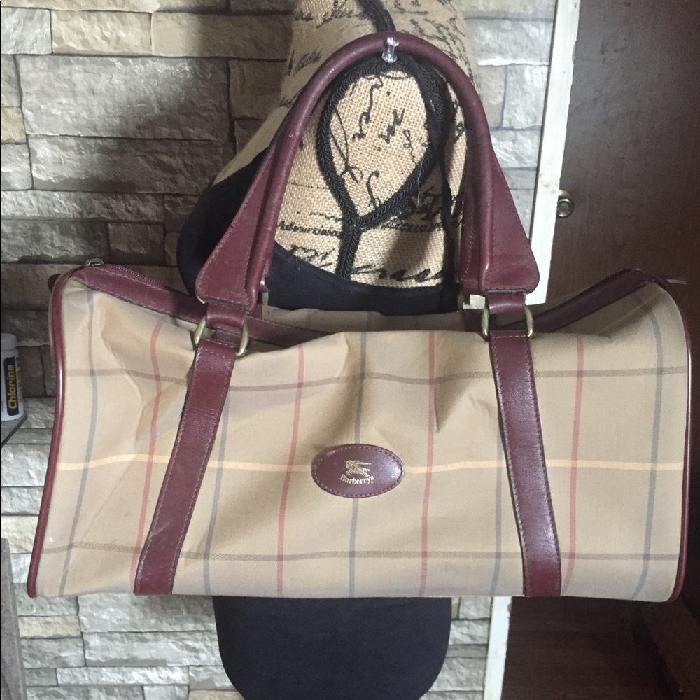 Burberry - Picture 2 of 8